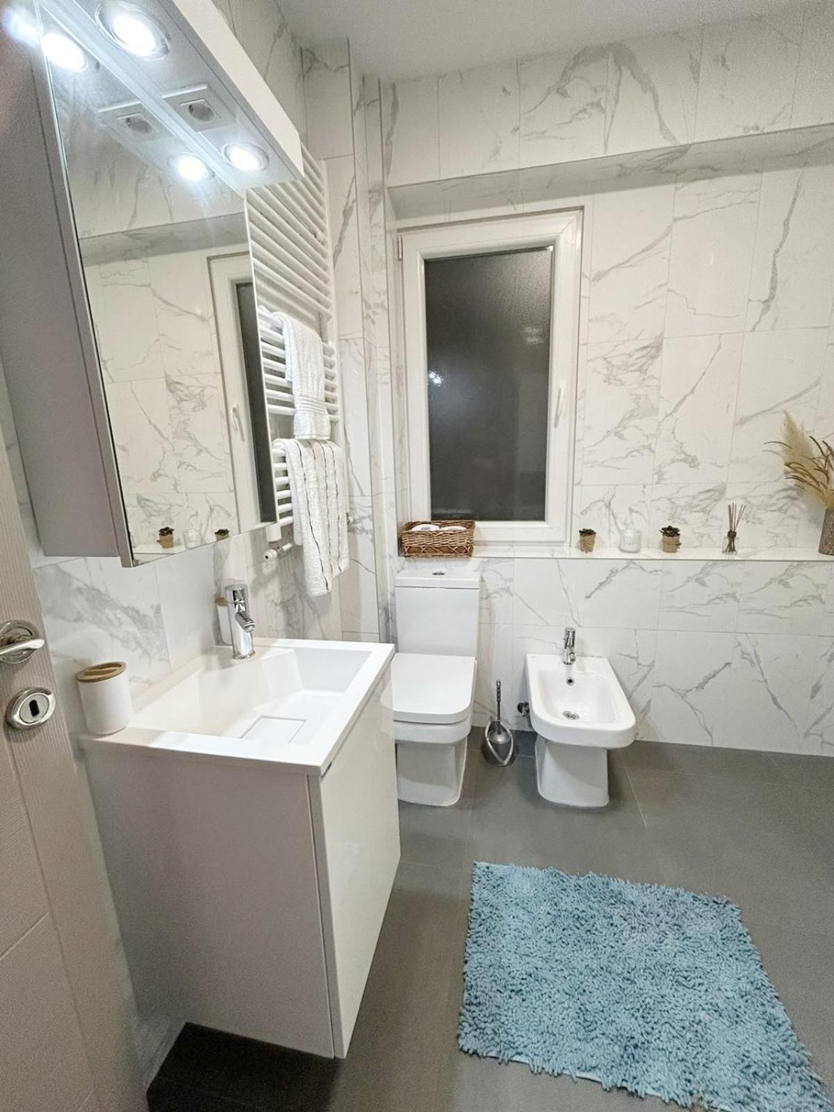 The Circle Apartment Скопье Экстерьер фото